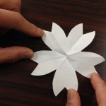 切り絵で桜。図案を考えたら線2本だった件について。