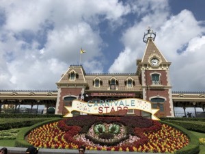 香港国際空港からディズニーのホテルやランドまでタクシーで行く注意点や料金や時間について体験談を語る！