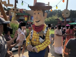 10月に香港ディズニーランドに旅行行ってきたのでどんな服装が良いのか書いておくわ