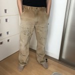 カーハートのUSA製のパンツ、ダブルニーのサイズ感をガッツリ解説してみた